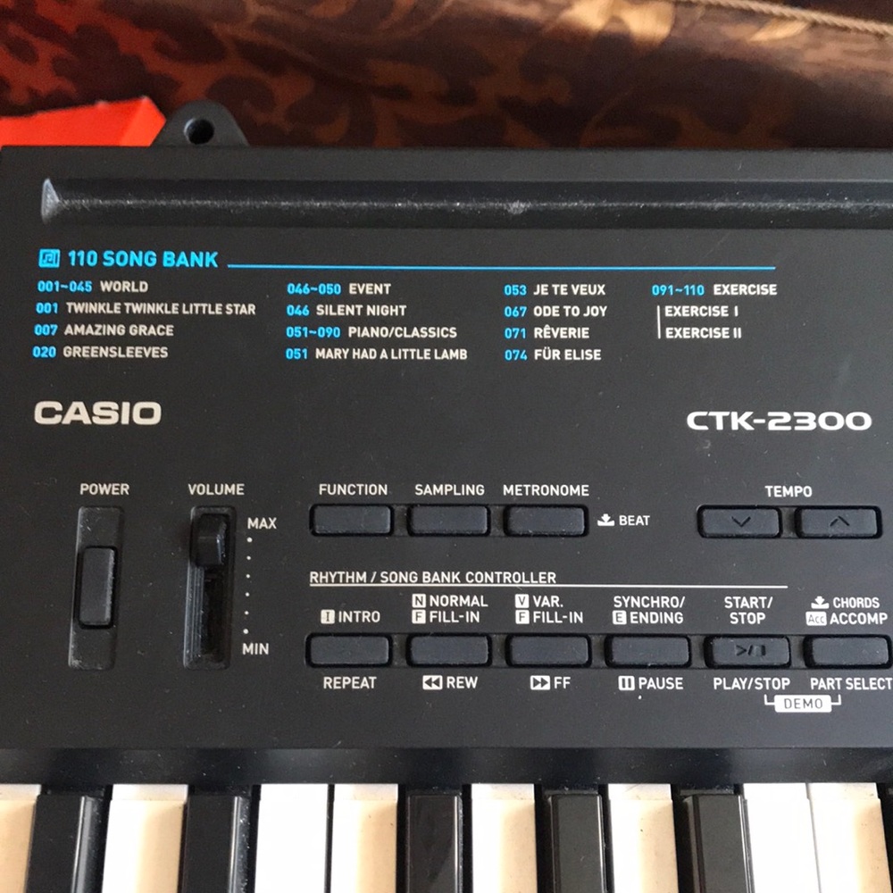 Casio keyboard - Picture 2 of 4